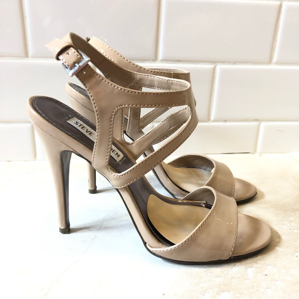 Steve Madden Dessi Nude Patent Leather heels - 7.5